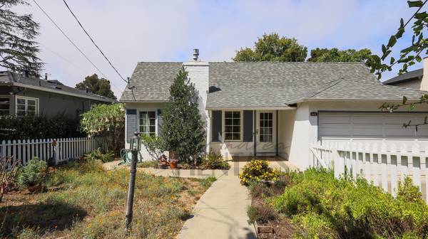 Listing photo 1 of 5