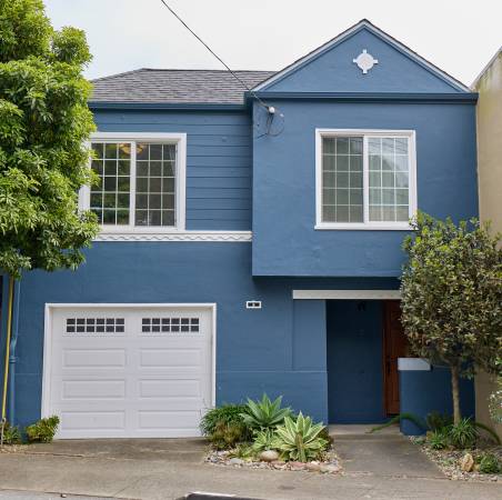 Listing photo 1 of 5