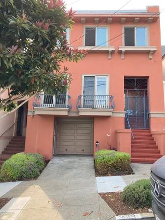 Listing photo 1 of 2
