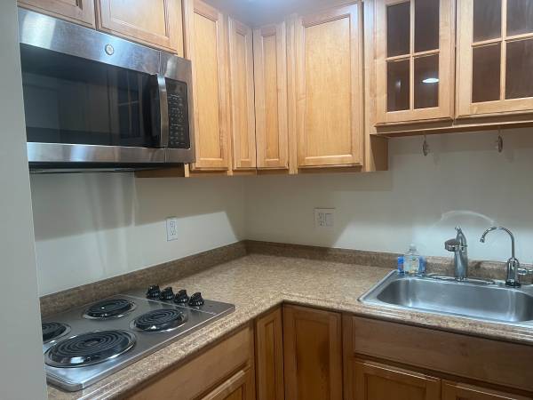 Listing photo 1 of 5