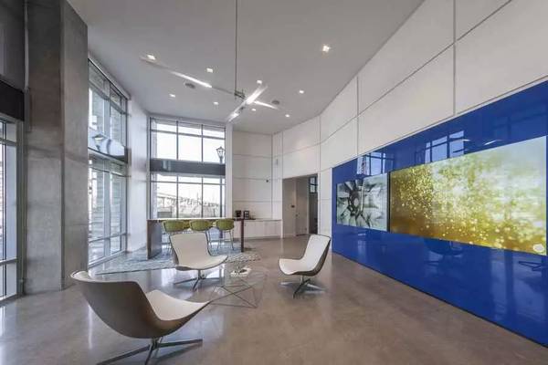 Listing photo 1 of 5