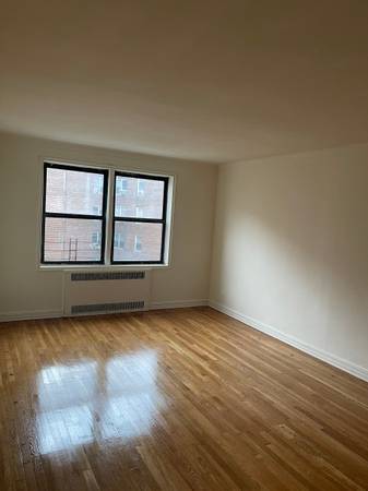 Listing photo 1 of 3