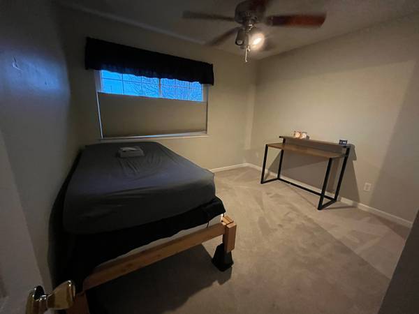Listing photo 1 of 3