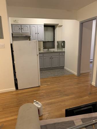 Listing photo 1 of 5