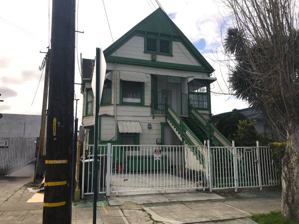 Listing photo 1 of 5