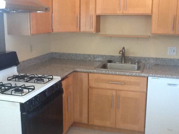 Listing photo 1 of 5
