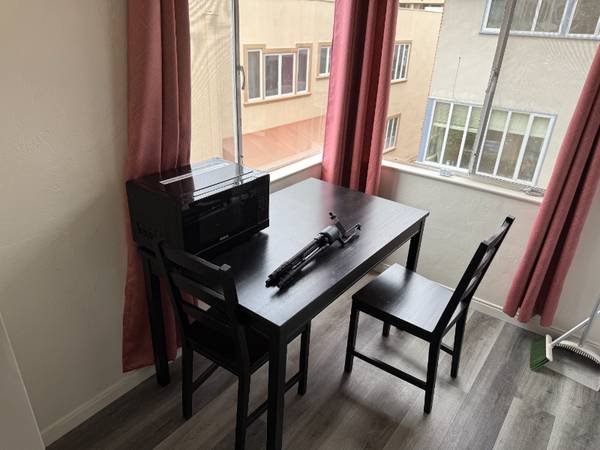 Listing photo 1 of 5