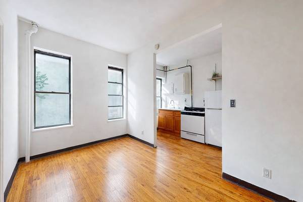 Listing photo 1 of 5