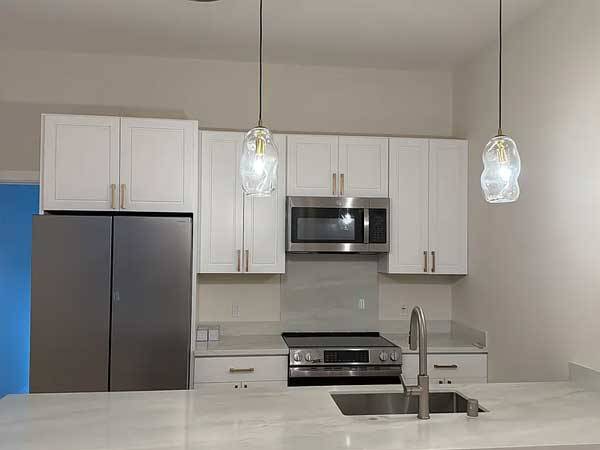 Listing photo 1 of 4