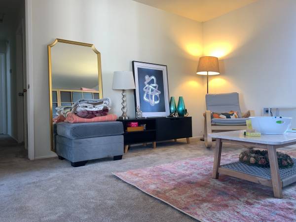 Listing photo 1 of 5