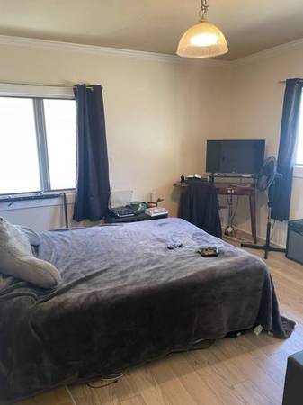 Listing photo 1 of 2