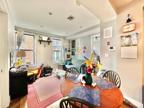 Listing photo 1 of 5