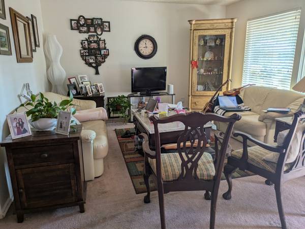 Listing photo 1 of 5