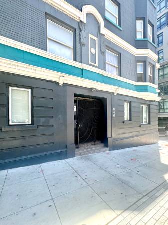 Listing photo 1 of 5