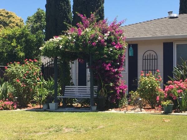 Listing photo 1 of 5