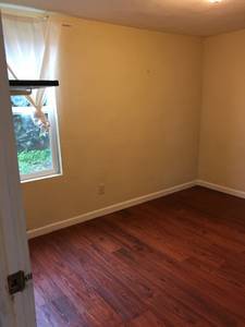 Listing photo 1 of 2