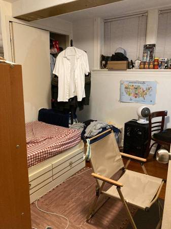 Listing photo 1 of 4