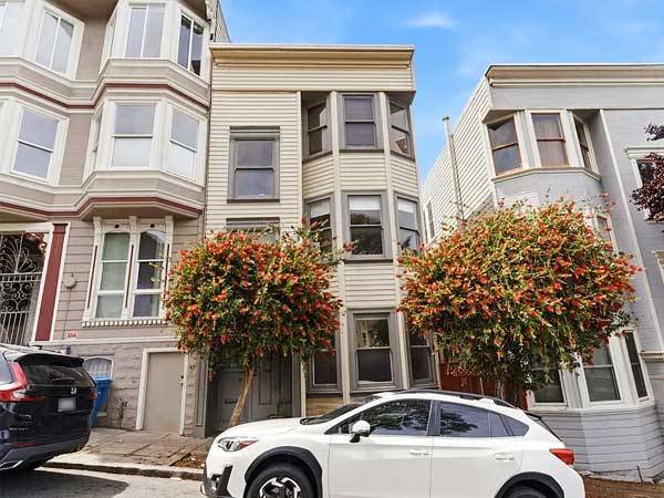 Listing photo 1 of 4