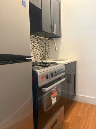 Listing photo 1 of 5