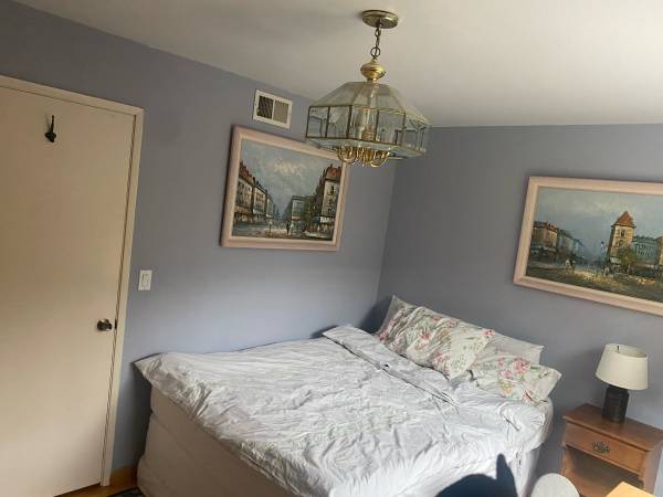 Listing photo 1 of 5