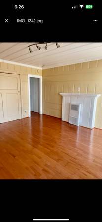 Listing photo 1 of 5