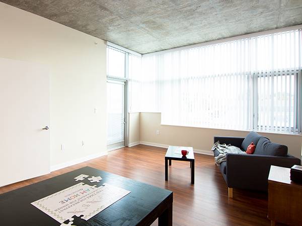 Listing photo 1 of 5