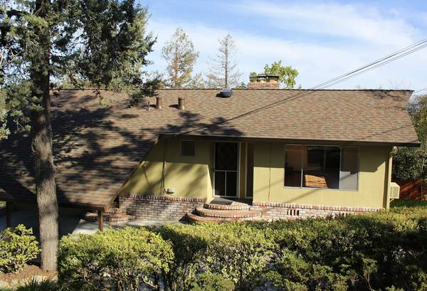 Listing photo 1 of 5