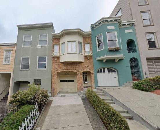 Listing photo 1 of 5