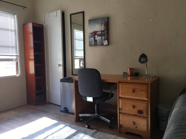 Listing photo 1 of 5