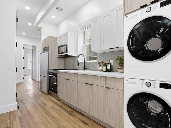 Listing photo 1 of 5