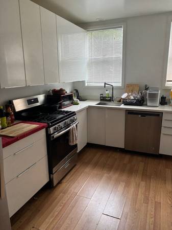 Listing photo 1 of 5