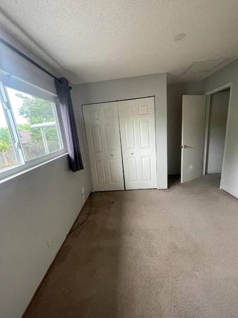 Listing photo 1 of 3