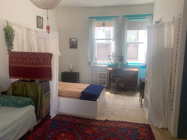 Listing photo 1 of 3