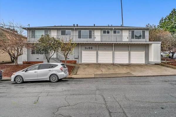 Listing photo 1 of 5
