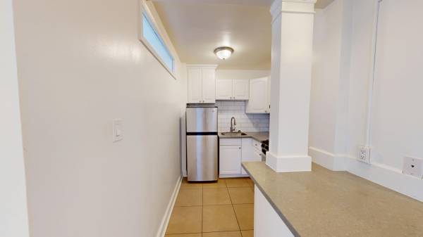 Listing photo 1 of 5