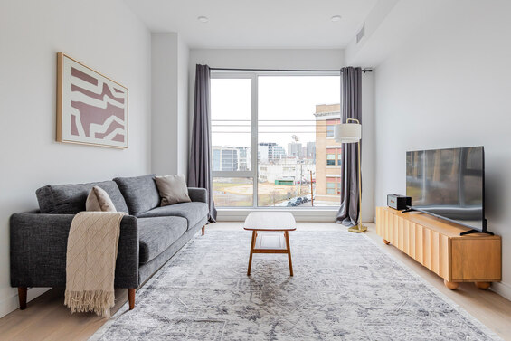 Listing photo 1 of 28