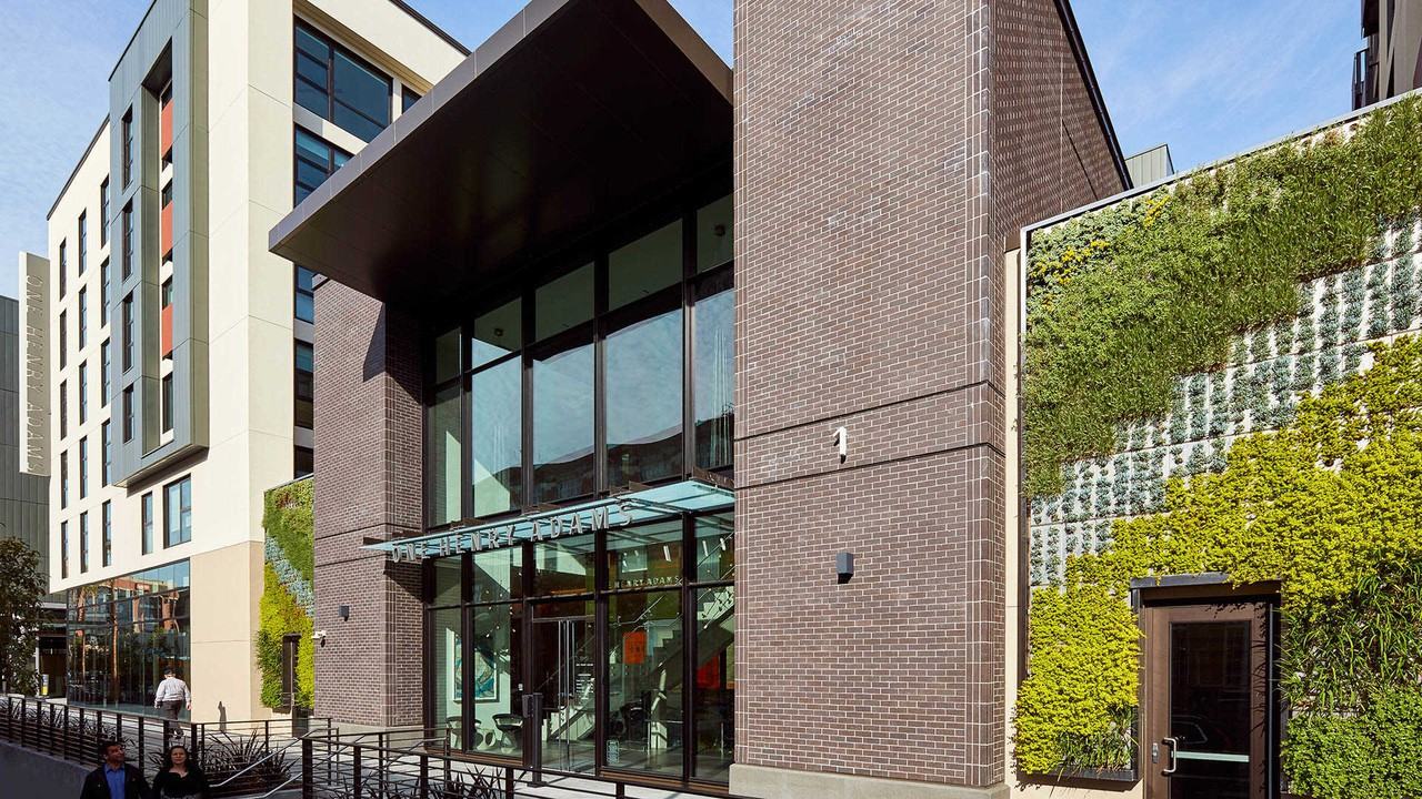 Listing photo 1 of 5