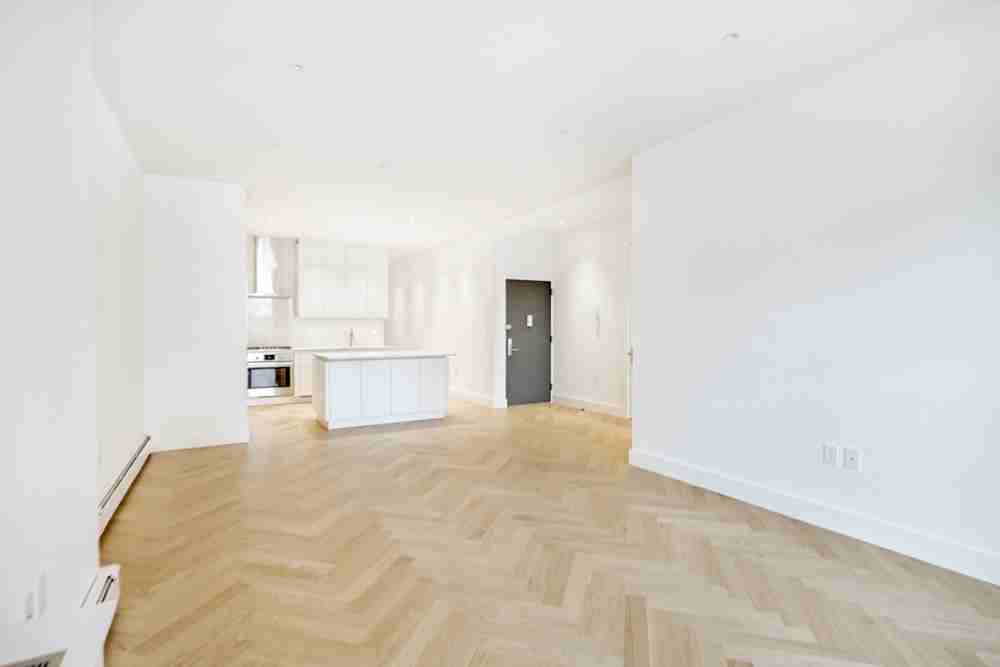 Listing photo 1 of 5