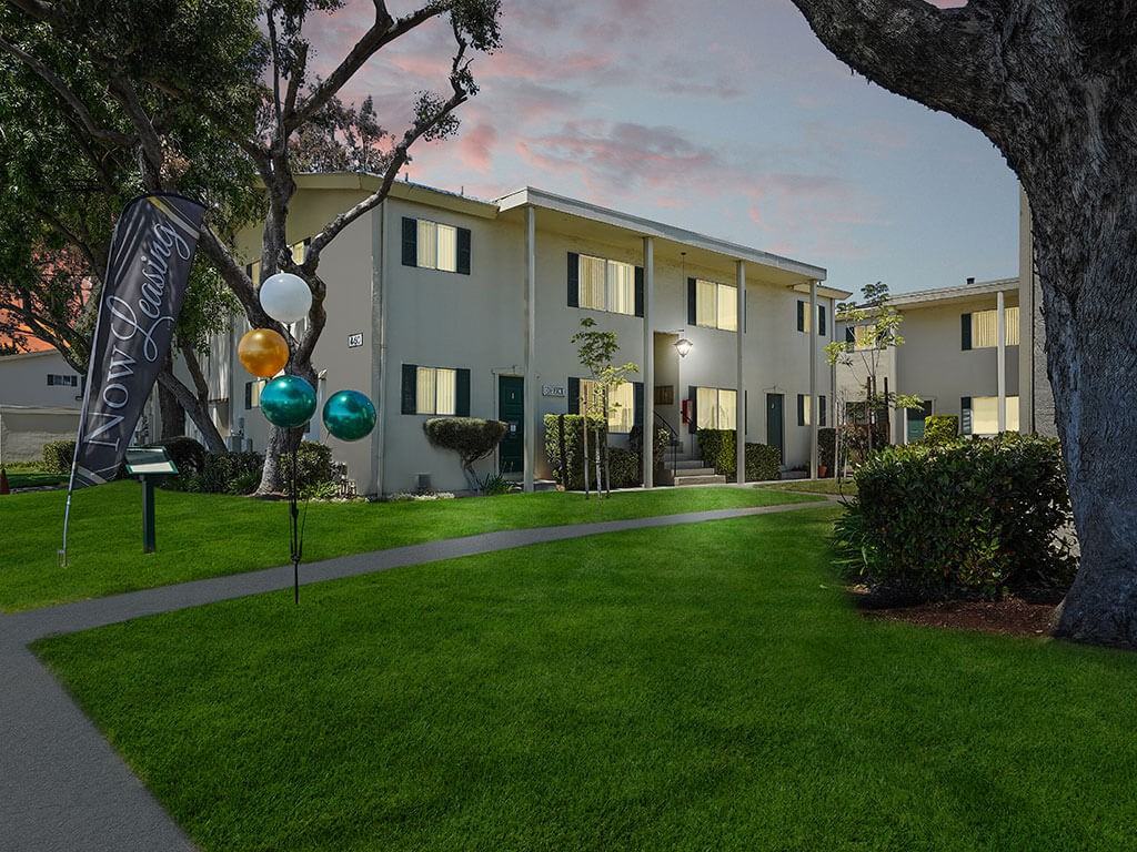 Listing photo 1 of 5