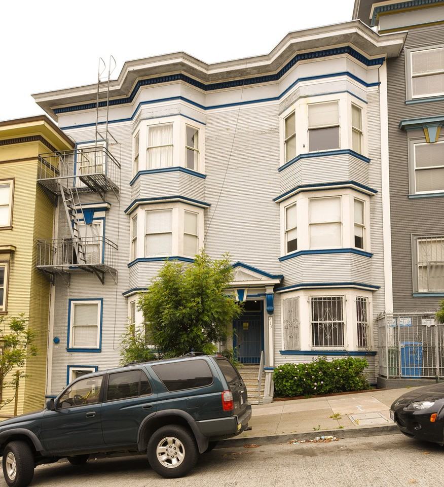 Listing photo 1 of 5