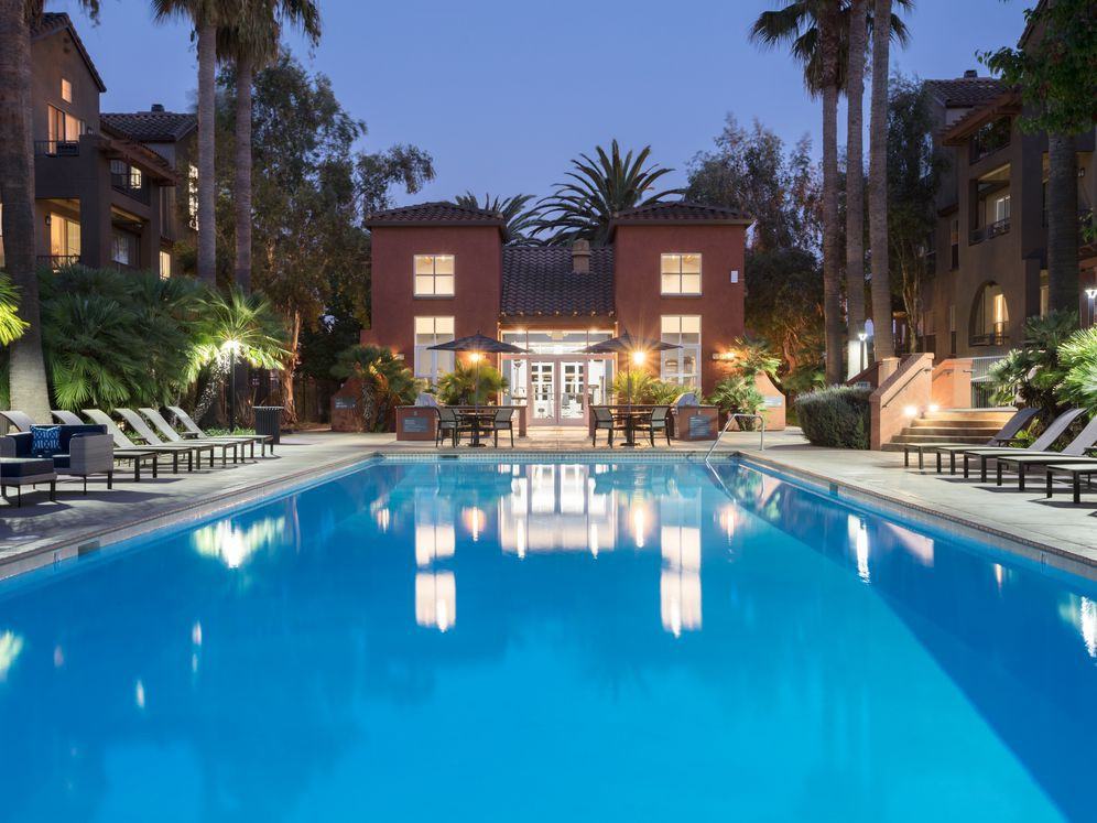 Listing photo 1 of 5