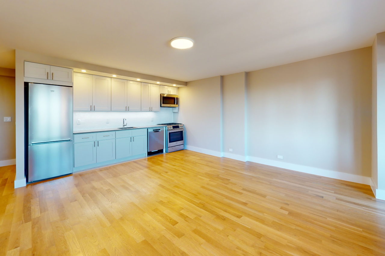 Listing photo 1 of 5