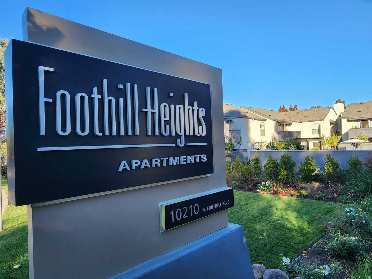 Listing photo 1 of 5