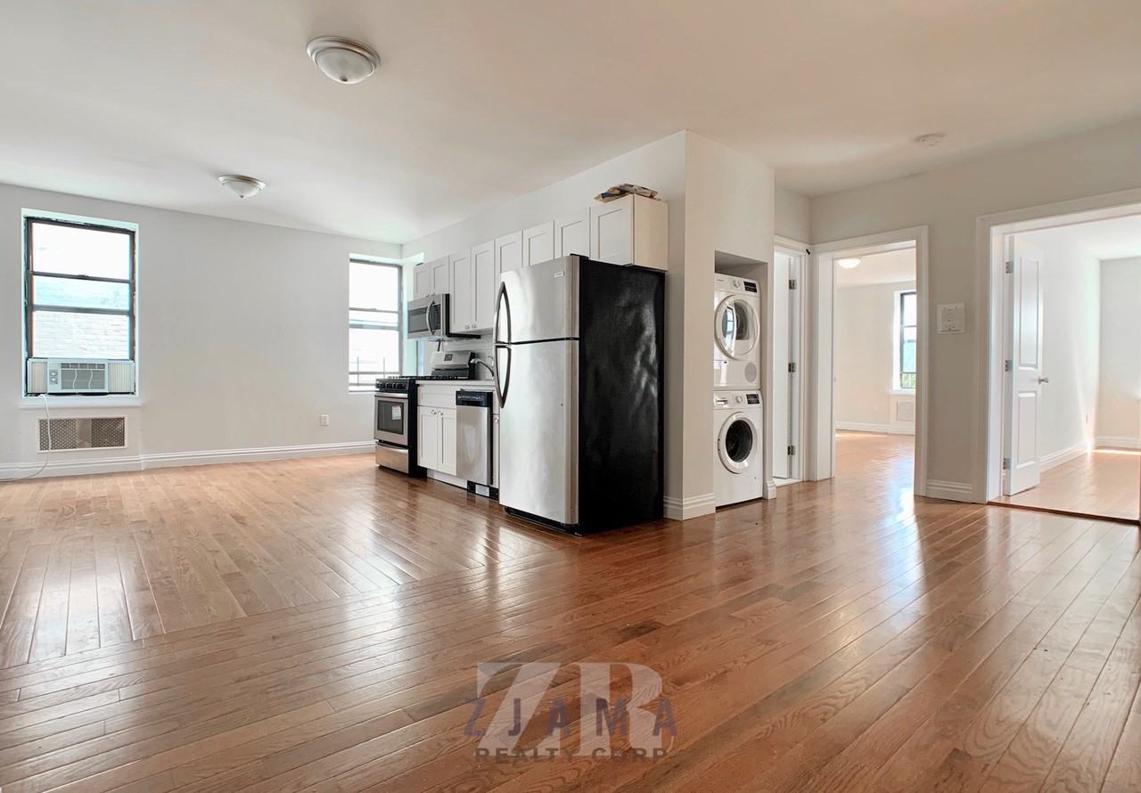 Listing photo 1 of 5