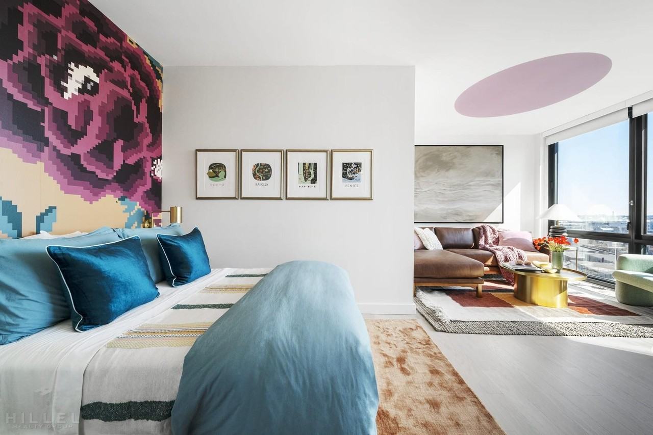 Listing photo 1 of 5