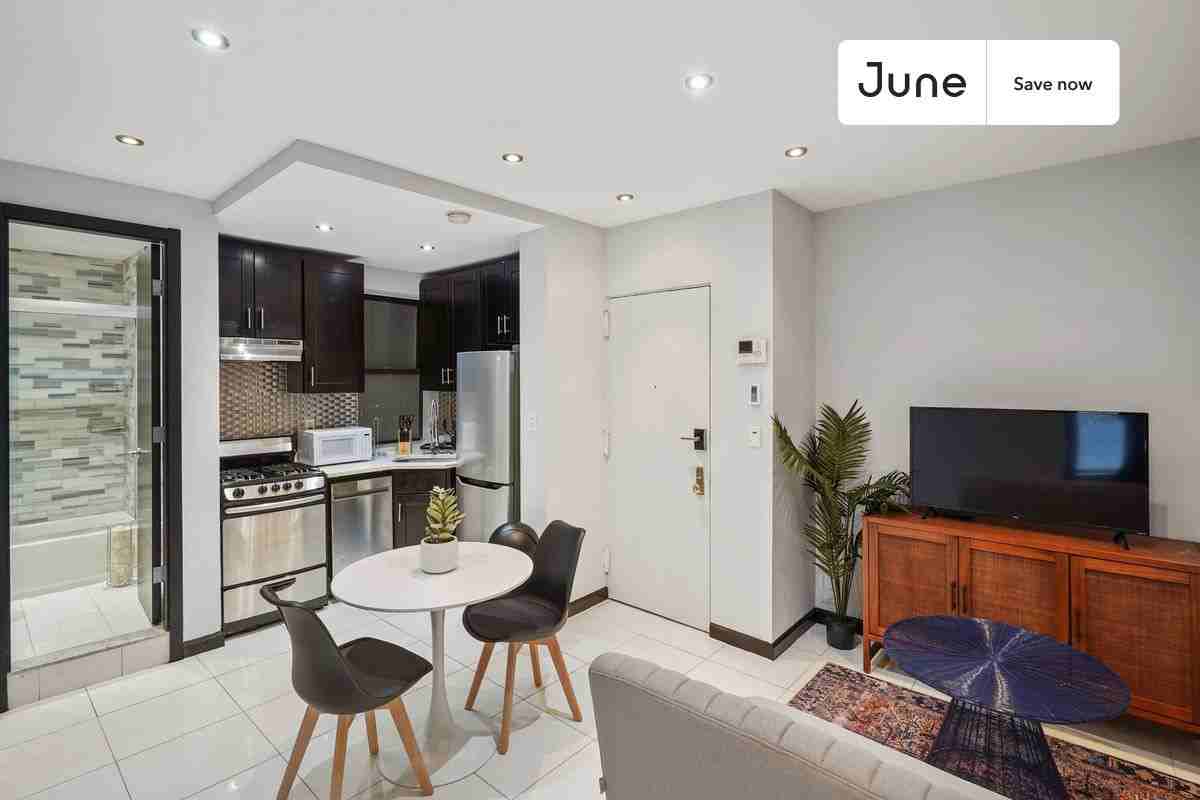 Listing photo 1 of 5