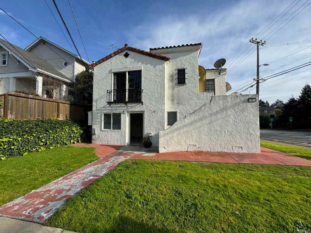 Listing photo 1 of 5