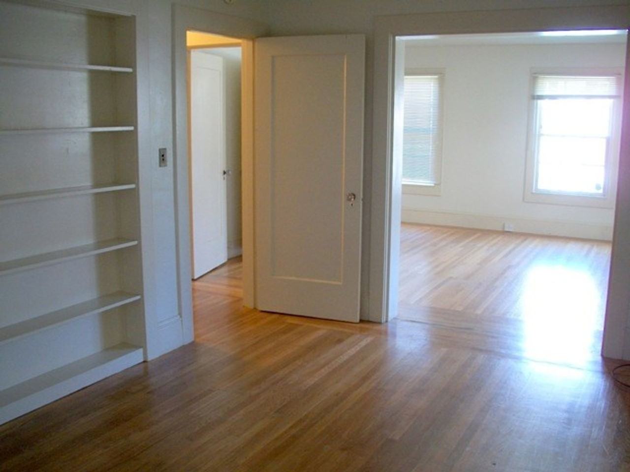Listing photo 1 of 5