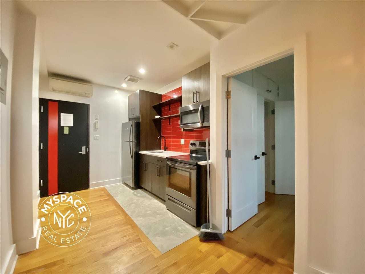 Listing photo 1 of 5