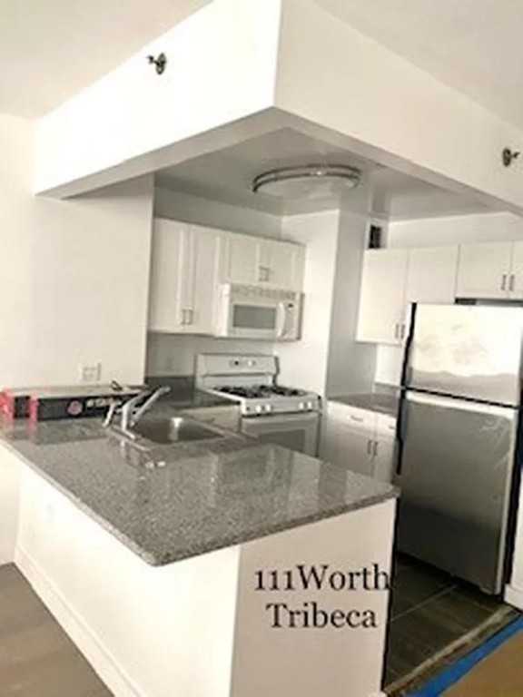 Listing photo 1 of 5